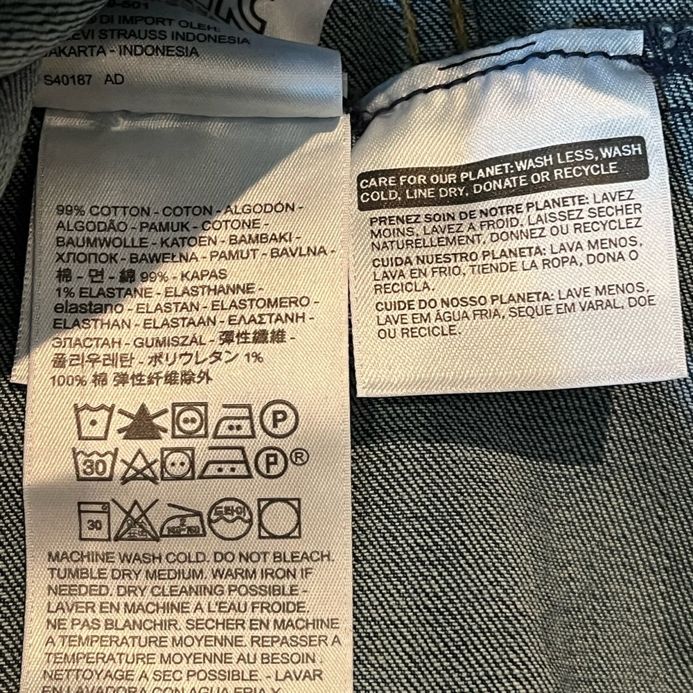 NWT-Levi’s Original Trucker Jean Jacket - Picture 9 of 13